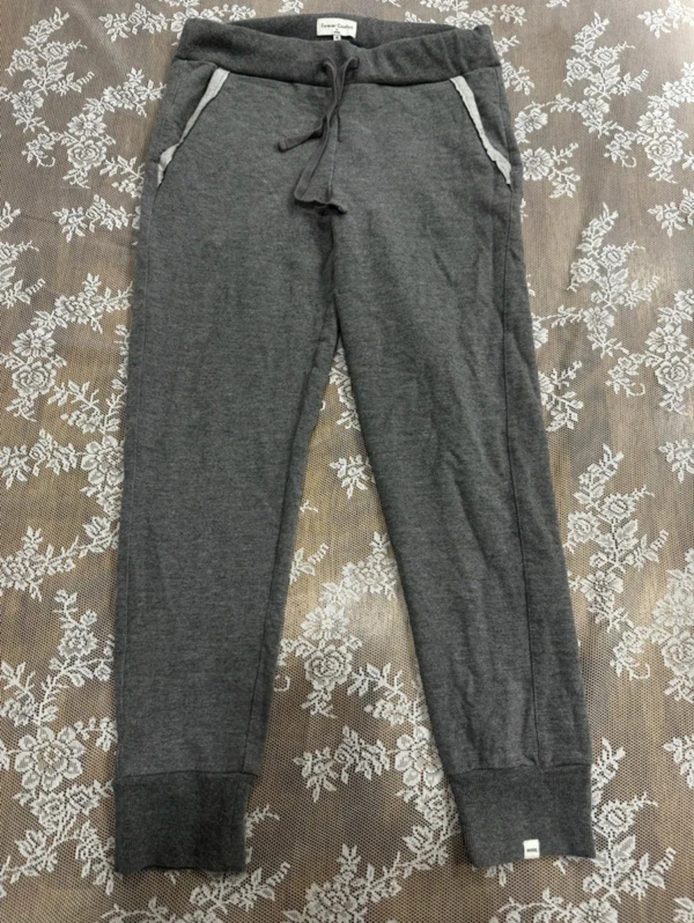 gray sweatpants